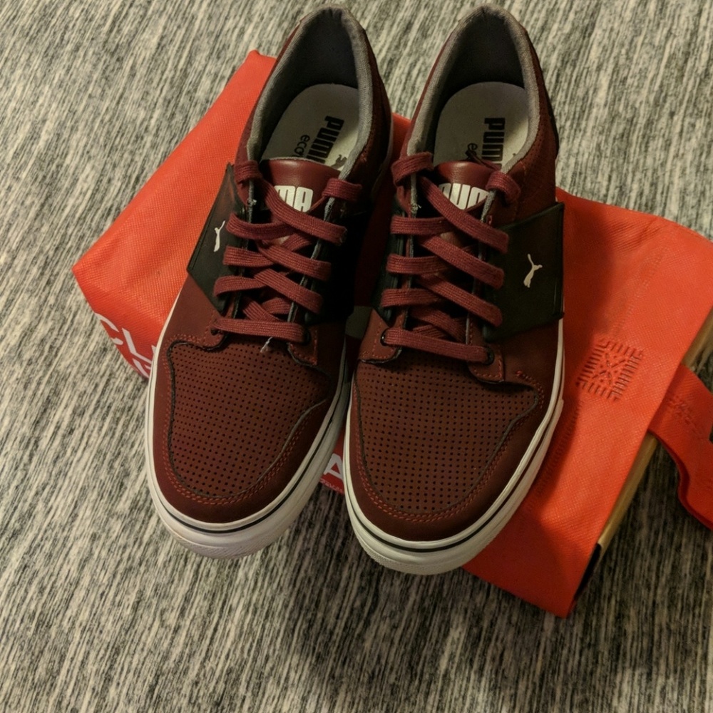 Puma Sneakers